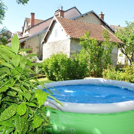 Maison Confortable Ornans + Jardin المظهر الخارجي الصورة